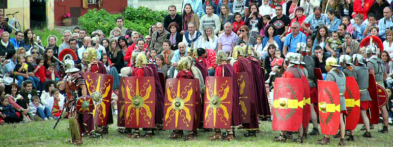 Праздник в Кралес-де-Буэльна -живая паять о кантабрийских войнах.