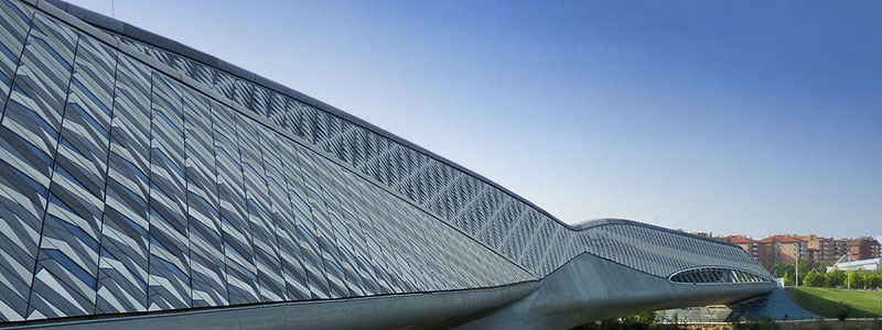 Мост-павильон ЭКСПО в Сарагосе. Автор - Заха Хадид