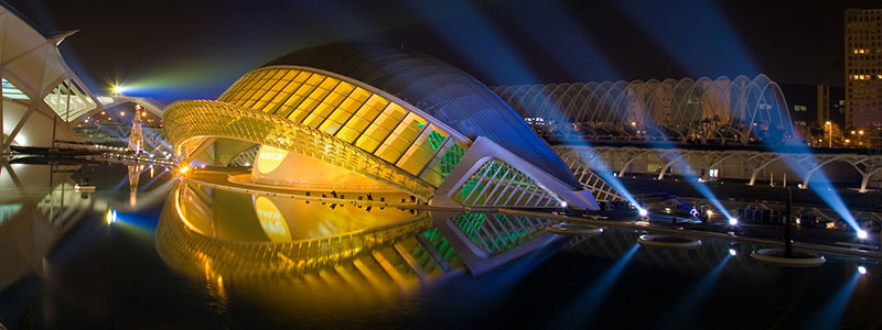 Валенсия. "Эмисферик" в городе Наук и Искусств. 