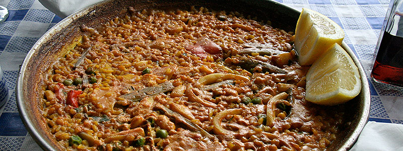 Окаменевший рис или Аррос эмпедрадо