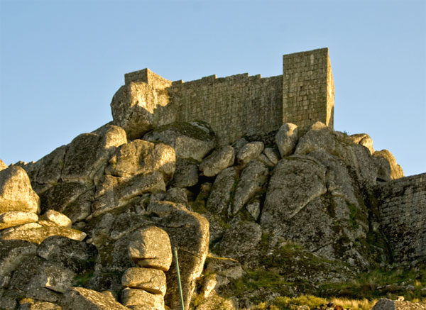 Monsanto_castle Замок Монсанто