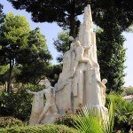 Памятник "охотникам" за летучими мышами