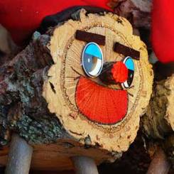 Тио Надаль новогодний персонаж из Каталонии