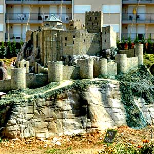 Пиренариум, парк миниатюр в Арагоне, Испания