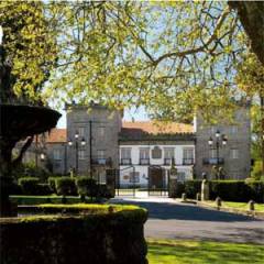 Дворец-музей Киньонес де Леон