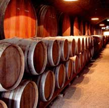 Бочки с портвейном в Порту
