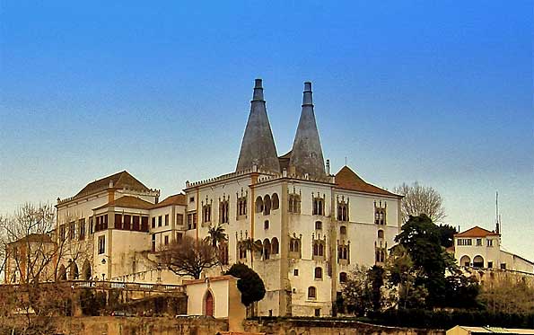 Королевский дворец в Синтре (Португалия)