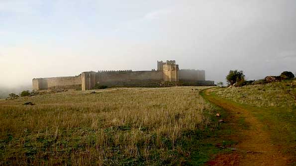 Замок Монтальбан