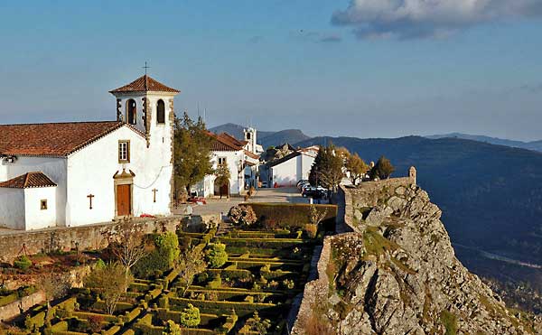 Замок Марвау или Марван. Португалия