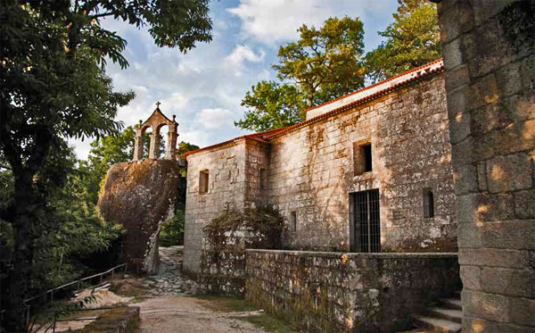 Монастырь Сан Педро де Рокас, Рибейра Сакра, Галисия